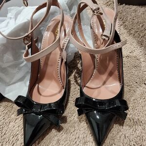 🆕️ Valentino Red Pumps